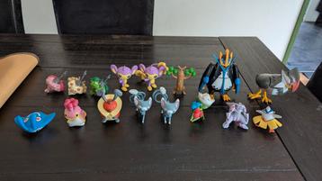 Pokémon Jakks Pacific figures - 16 stuks - o.a. Palkia beschikbaar voor biedingen