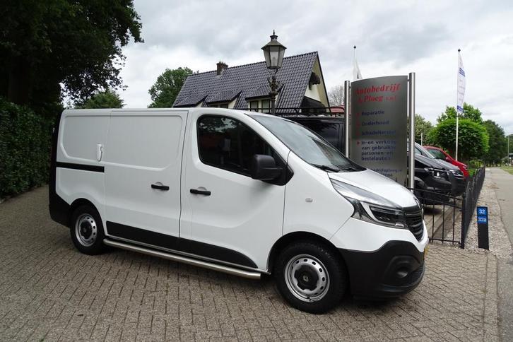 Renault Trafic 1.6 dCi T29 L1H1Comf NAVI 3 ZIT KASTEN INR NW, Auto's, Bestelauto's, Bedrijf, ABS, Airbags, Airconditioning, Android Auto