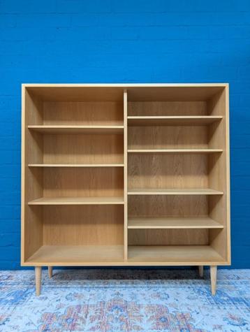 Midcentury eiken boekenkast, jaren 60 beschikbaar voor biedingen