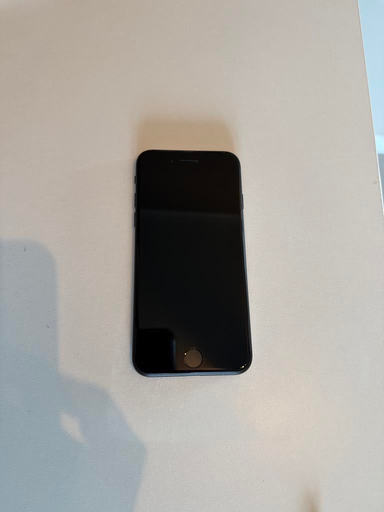 iPhone SE 2020 2de generatie, Zwart, Ophalen of Verzenden, Zo goed als nieuw, 64 GB