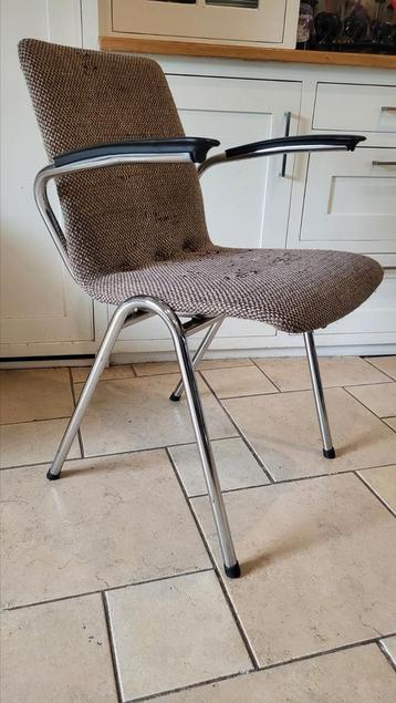 Vintage Gispen buisstoel met ploegstof chroom netjes 1960 beschikbaar voor biedingen