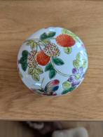 Chinees porseleinen dekseldoosje., Antiek en Kunst, Antiek | Porselein, Ophalen of Verzenden