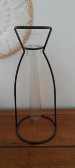 Zwart metalen houder in vaas vorm met glazen reageerbuis, Ophalen of Verzenden, Zo goed als nieuw, Zwart