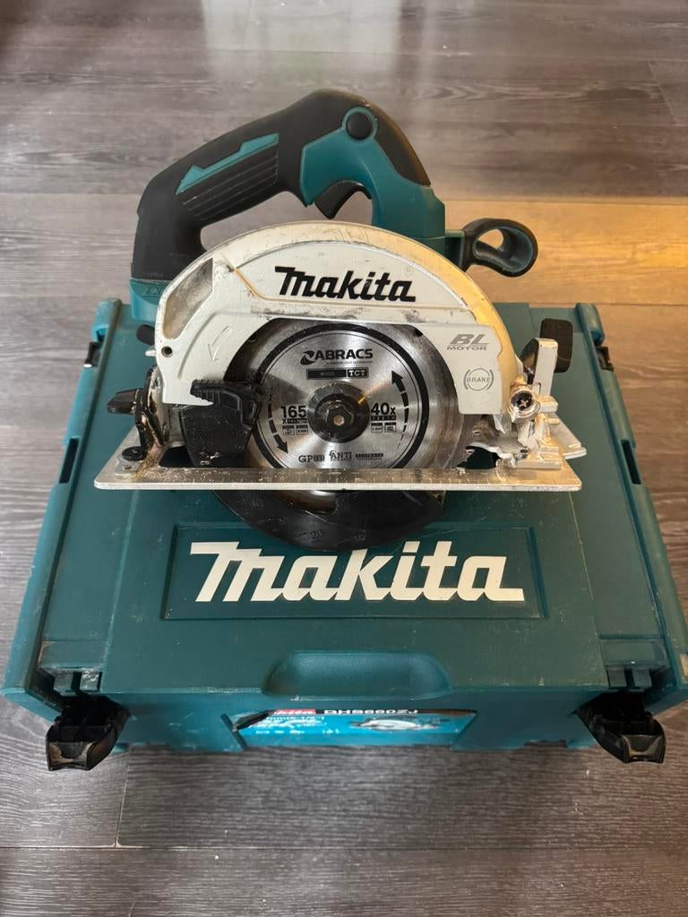 Makita 18v cirkelzaag, Cirkelzaag, Ophalen of Verzenden, Zo goed als nieuw, 30 tot 70 mm