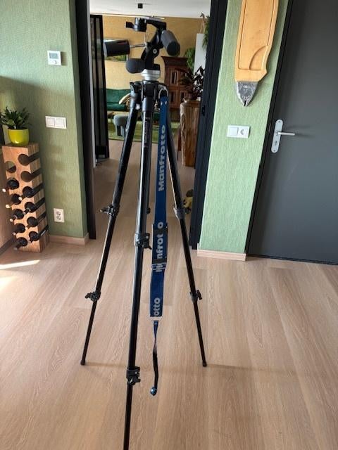 Manfrotto driepoot 144B met 141RC, Ophalen of Verzenden, Minder dan 150 cm, Driepoot, Met balhoofd