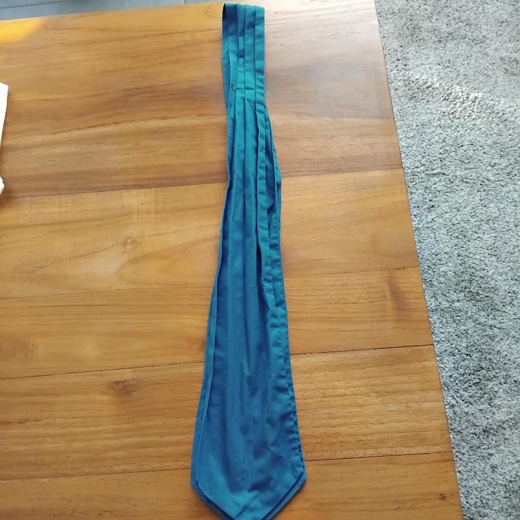 1X BLAUWE UNIFIL SJAAL, Ophalen of Verzenden, Landmacht, Nederland, Kleding of Schoenen