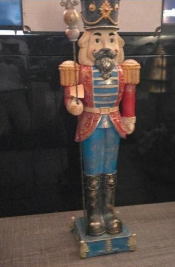 Exclusieve grote notenkraker 1 meter
Super mooi., Verzamelen, Ophalen, Nieuw, Overige typen