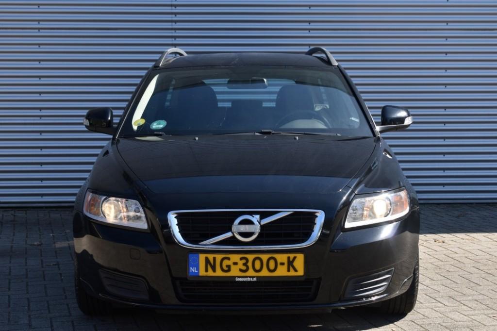 Volvo V50 1.6 D2 S/S KINETIC / ECC / PDC / EXPORTPRIJS, Voorwielaandrijving, 4 cilinders, 1290 kg, Zwart