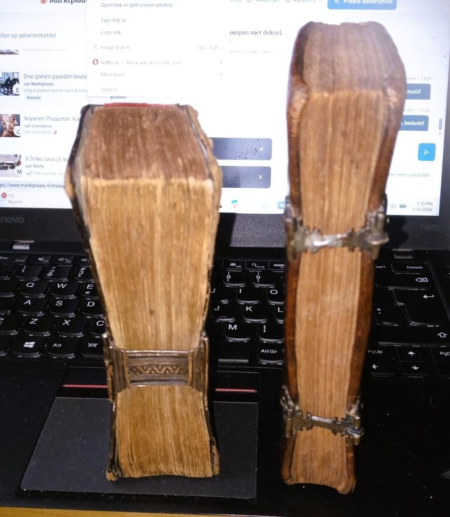 Bijbeltje en gezangen boekje met zilveren slot, Ophalen of Verzenden