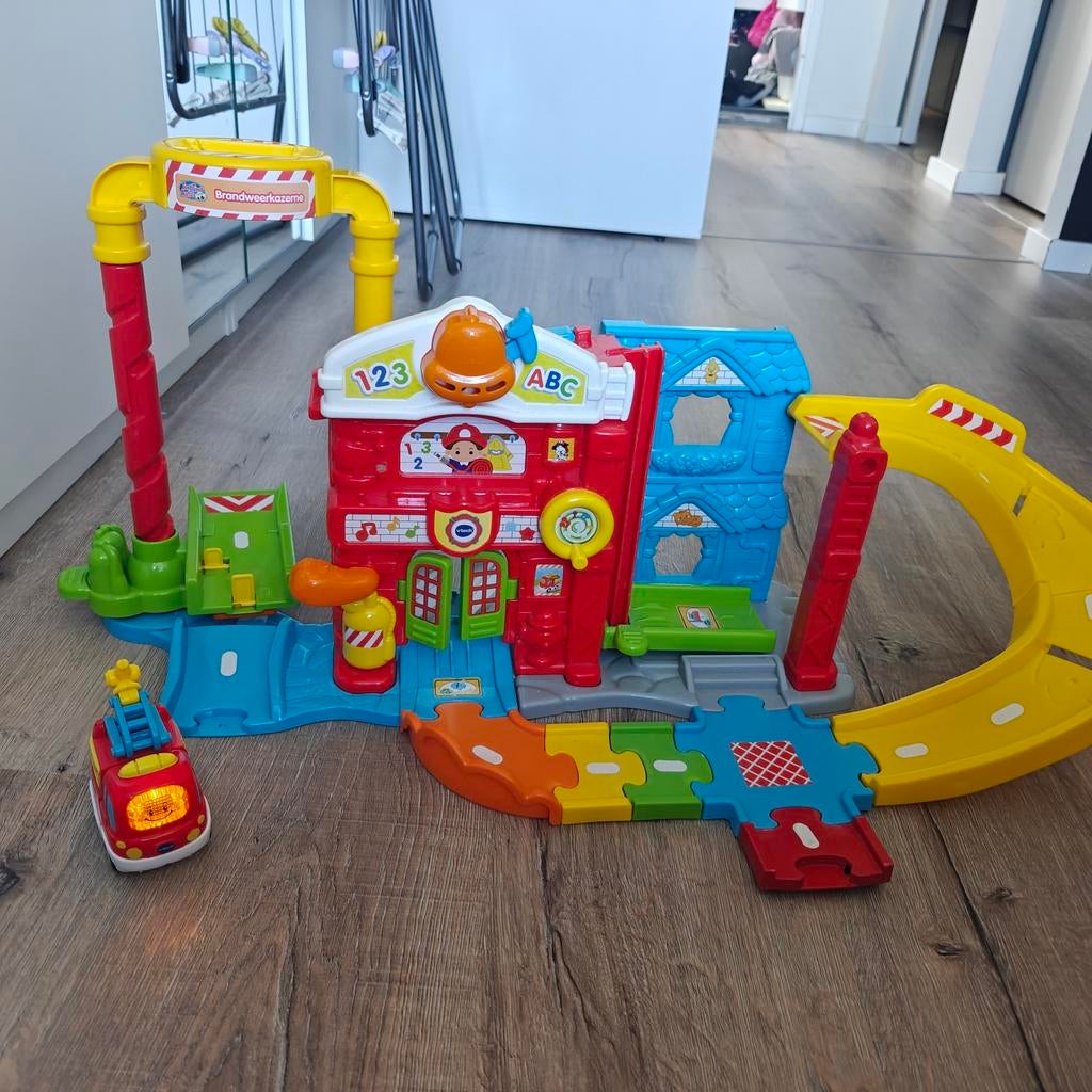 Toet toet auto, Kinderen en Baby's, Speelgoed | Vtech, Ophalen, Zo goed als nieuw, 2 tot 4 jaar