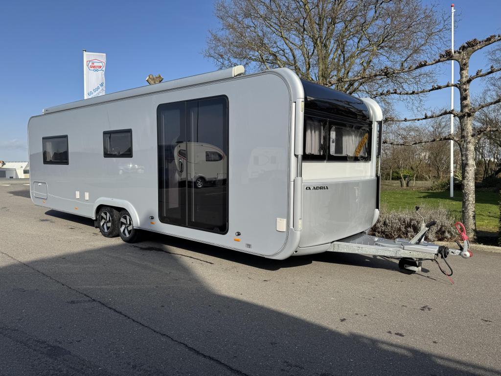 Adria Astella 754 DP Tiny house,topmodel van Adria, Bedrijf, Adria, Overige typen, 2000 kg en meer