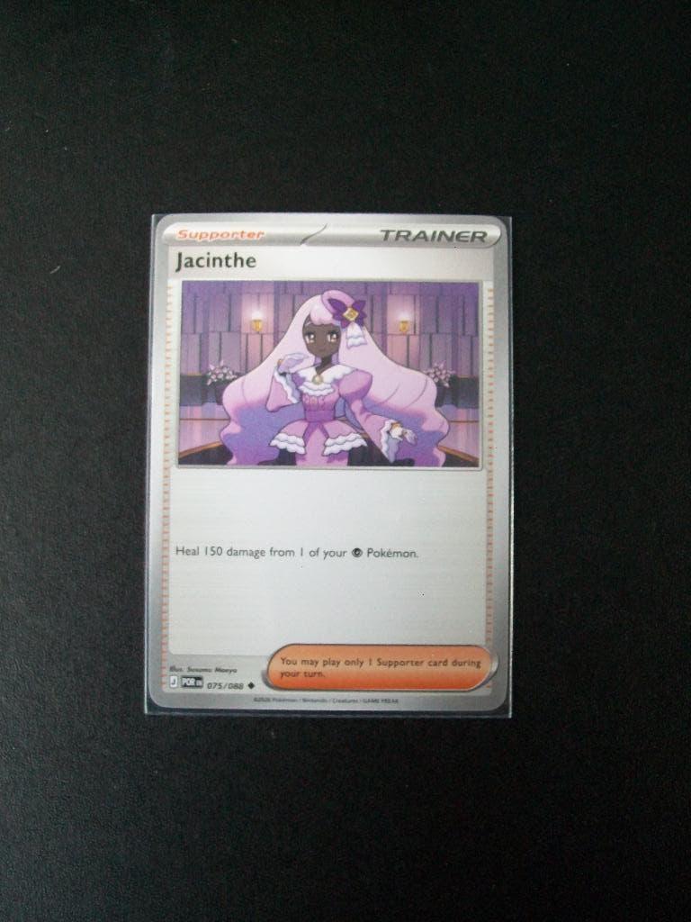 9548. Nieuwe Pokemon Kaart Trainer JACINTHE  (075/088), Verzenden, Nieuw, Losse kaart