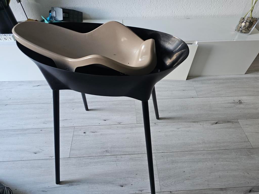 Babybadje met standaard en badzitje, Kinderen en Baby's, Badjes en Verzorging, Overige merken, Gebruikt, Ophalen of Verzenden