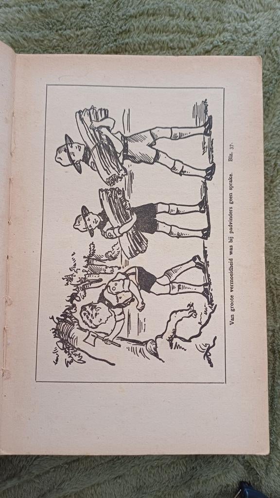 Titel:Oud boek “Bij de padvinders” – A. Delachaux – ca. 193, Ophalen of Verzenden, Gebruikt, Boek of Tijdschrift