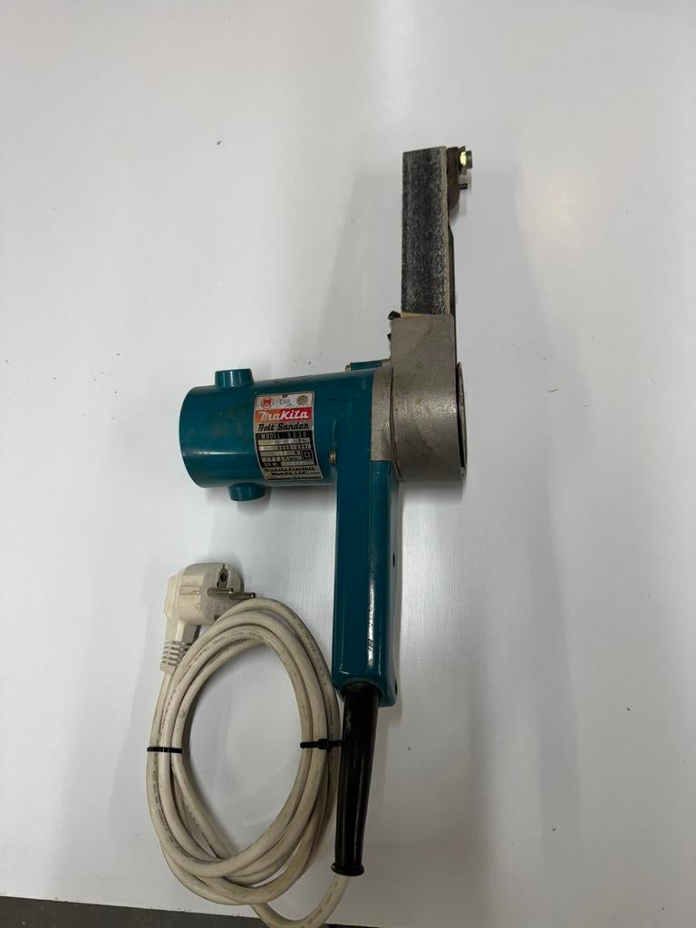 Makita smalle bandschuurmachine, Ophalen, Gebruikt, Minder dan 600 watt, Bandschuurmachine