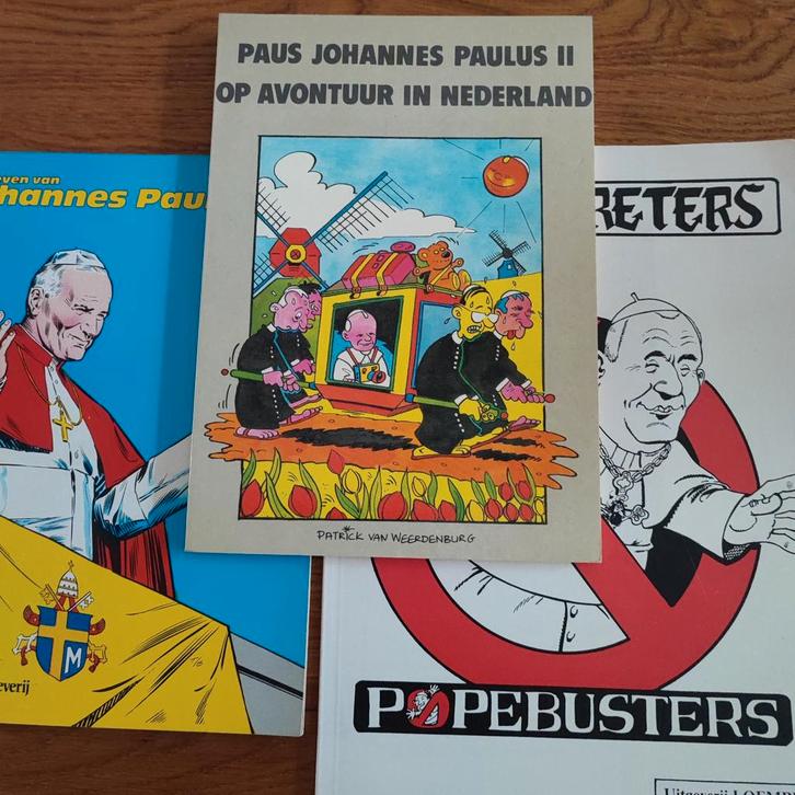 3 stripboeken over de paus, Boeken, Stripboeken, Gelezen, Meerdere stripboeken, Ophalen of Verzenden