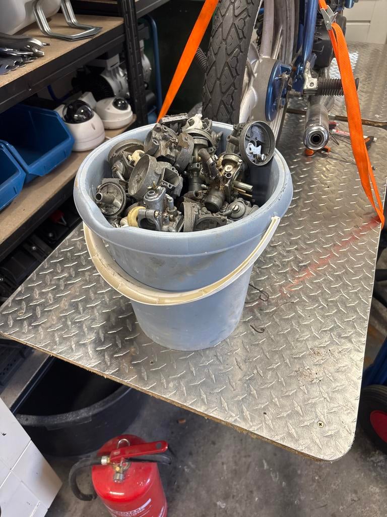 Emmer vol met carburateurs - Diverse modellen, Fietsen en Brommers, Ophalen of Verzenden, Gebruikt