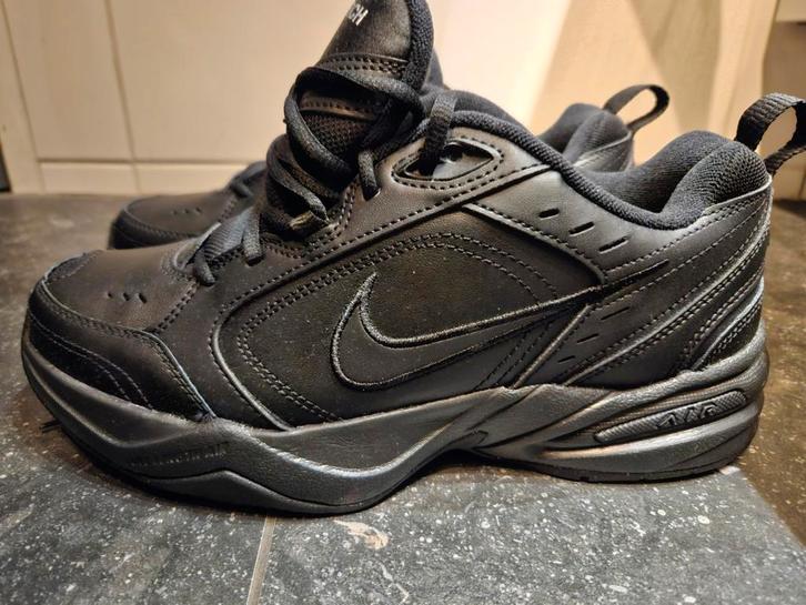 Nike Air Monarch maat 43 – nieuw & scherpe prijs!, Kleding | Heren, Schoenen, Nieuw, Sneakers of Gympen, Zwart, Ophalen of Verzenden