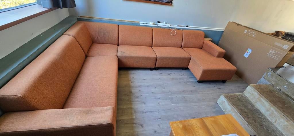 Gratis hoekbank - schoon, vlekken, gebroken armleuning, Huis en Inrichting, Ophalen, Gebruikt, Hoekbank, 300 cm of meer