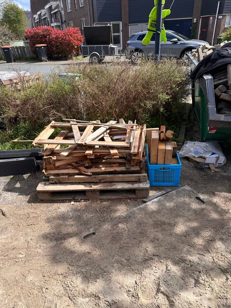 Gratis brandhout ophalen - diverse houtsoorten, Minder dan 3 m³, Ophalen, Overige houtsoorten, Blokken