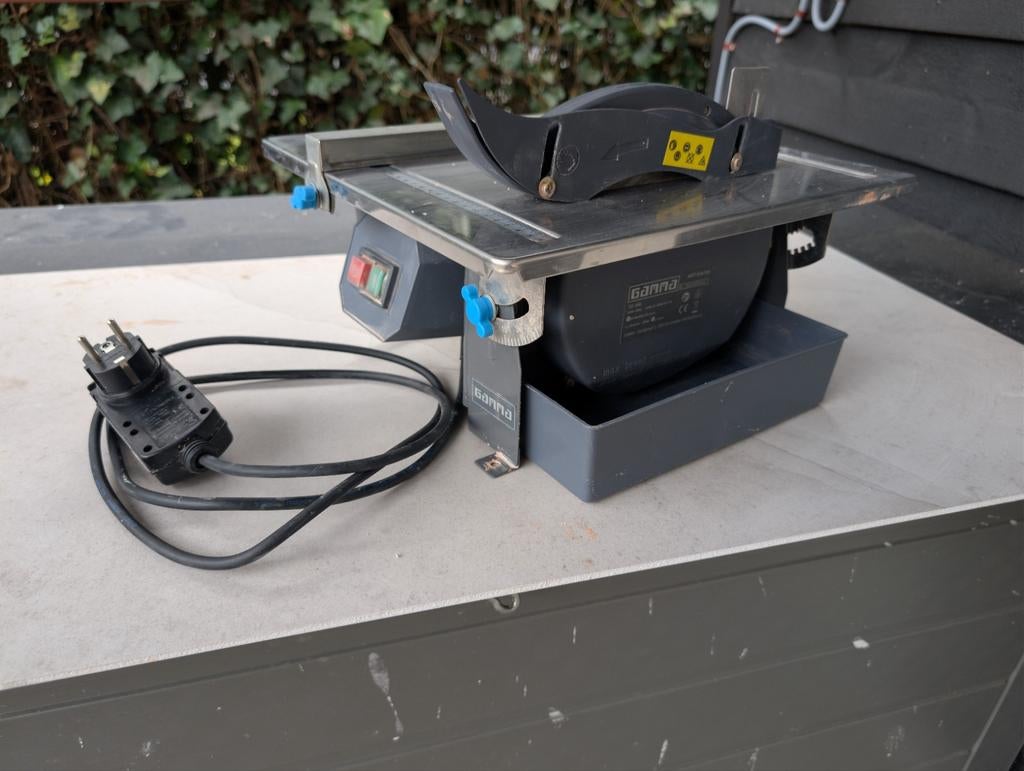 Tegelsnijmachine - Gebruikt maar functioneel, Ophalen, Gebruikt, Wandtegels