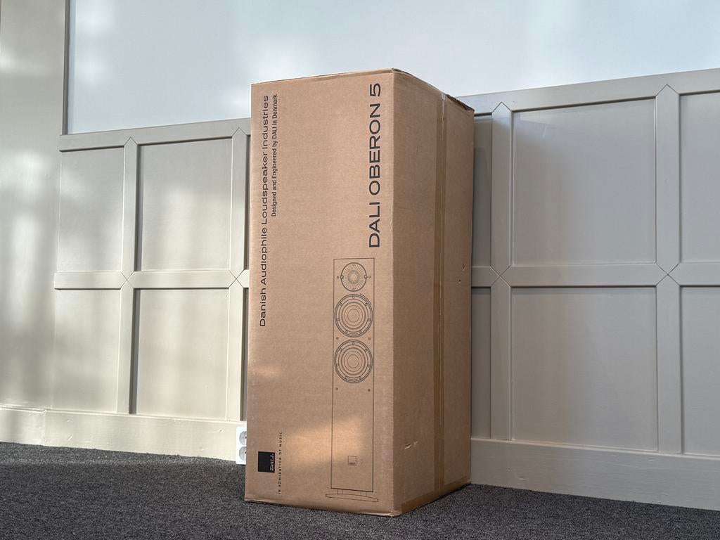 Dali Oberon 5 / B-stock / 2 jaar garantie, Overige merken, Ophalen of Verzenden, Zo goed als nieuw, /