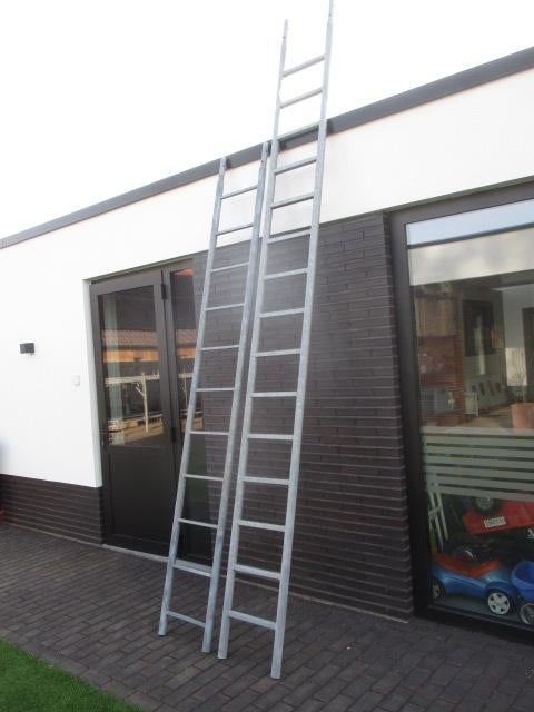 stalen steiger ladder  *  metalen ladder  *  steigerladder *, Doe-het-zelf en Verbouw, Steigers, Ophalen, Zo goed als nieuw, Gevelsteiger