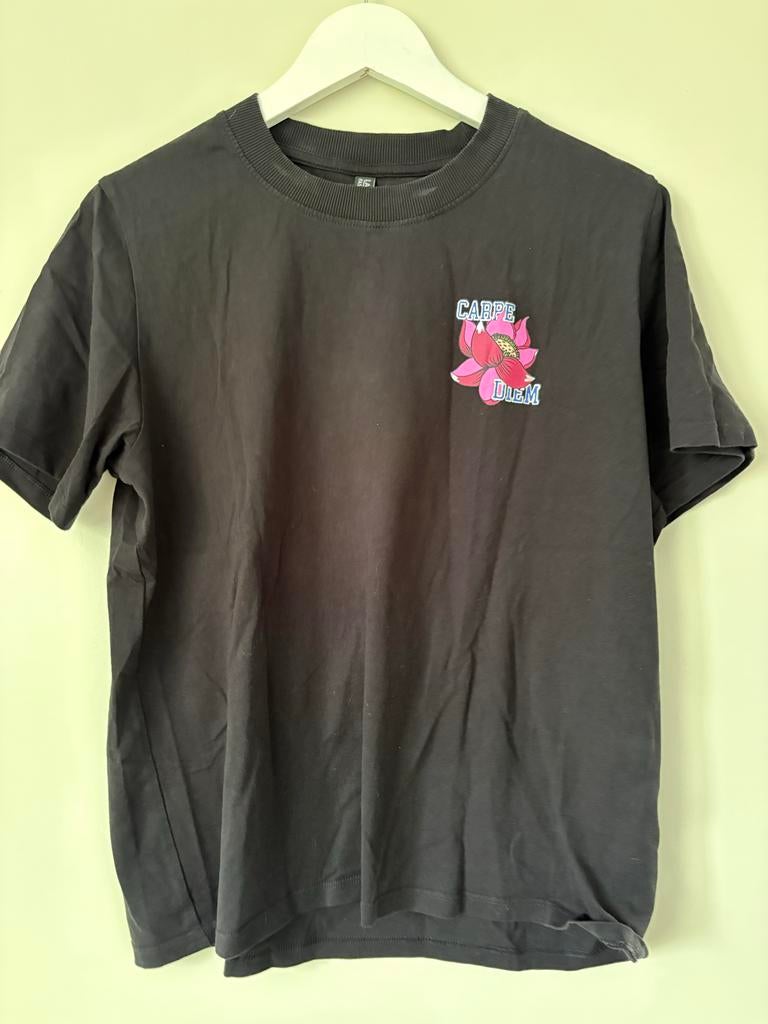 Zwart T-shirt met kleurrijke 'Carpe Diem' print, maat L, Kleding | Dames, Zwart, Maat 42/44 (L), Ophalen of Verzenden, Korte mouw