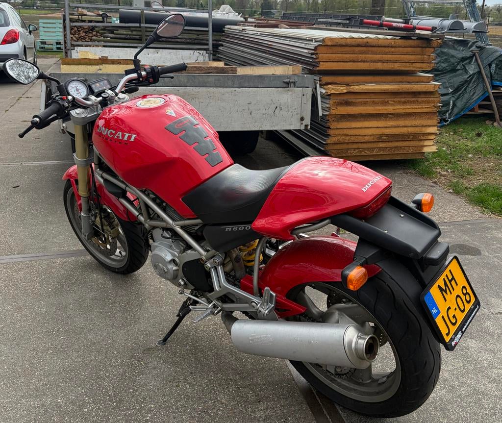 Ducati Monster 600 uit 1996 - Klassieke Naked Bike
