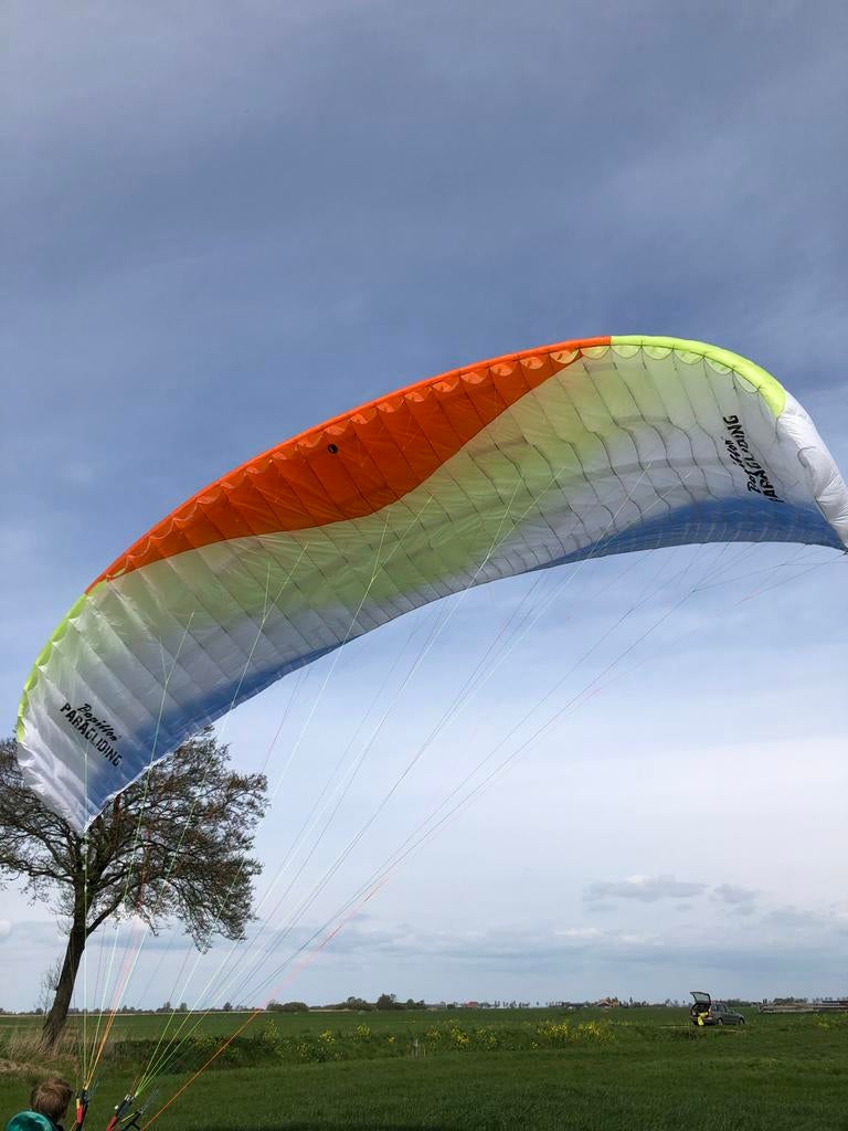Paraglider Papillion Raqoon 60 (2019) - Beginners/Les, Sport en Fitness, Zweefvliegen en Paragliding, Zo goed als nieuw, Scherm