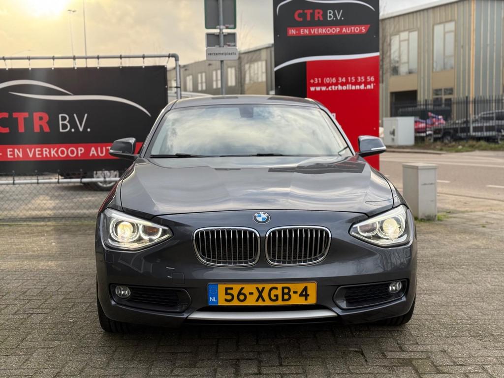 BMW 1-serie 116i Urban-Line 5D (bj 2012) NAVI|XENON|HALF-LEE, Auto's, BMW, 1-Serie, Euro 5, Gebruikt, Zwart