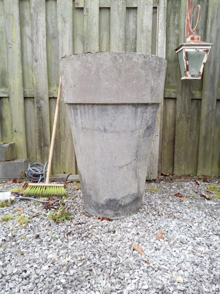 Grote betonnen bloempot voor buiten, Tuin en Terras, Gebruikt, Rond, Ophalen of Verzenden, Balkon
