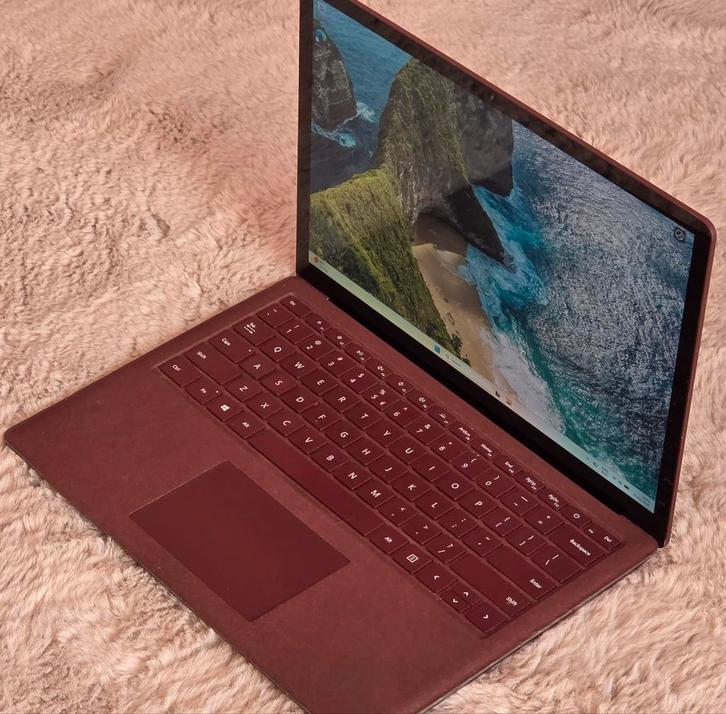 Microsoft Surface Laptop 2  + Touchscreen, Computers en Software, Windows Laptops, Zo goed als nieuw, 13 inch, SSD, 2 tot 3 Ghz