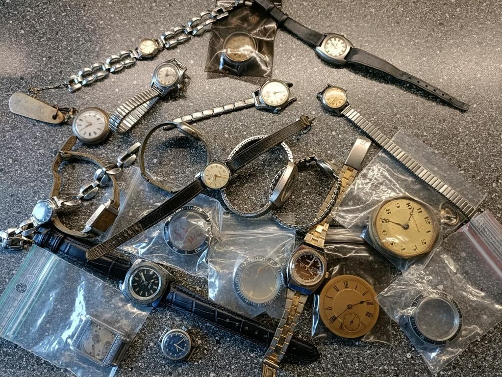 Lot Partij Vintage Horloges Mix Heren & Dames Zie Fotos, Sieraden, Tassen en Uiterlijk, Overige merken, Staal, Polshorloge, 1960 of later