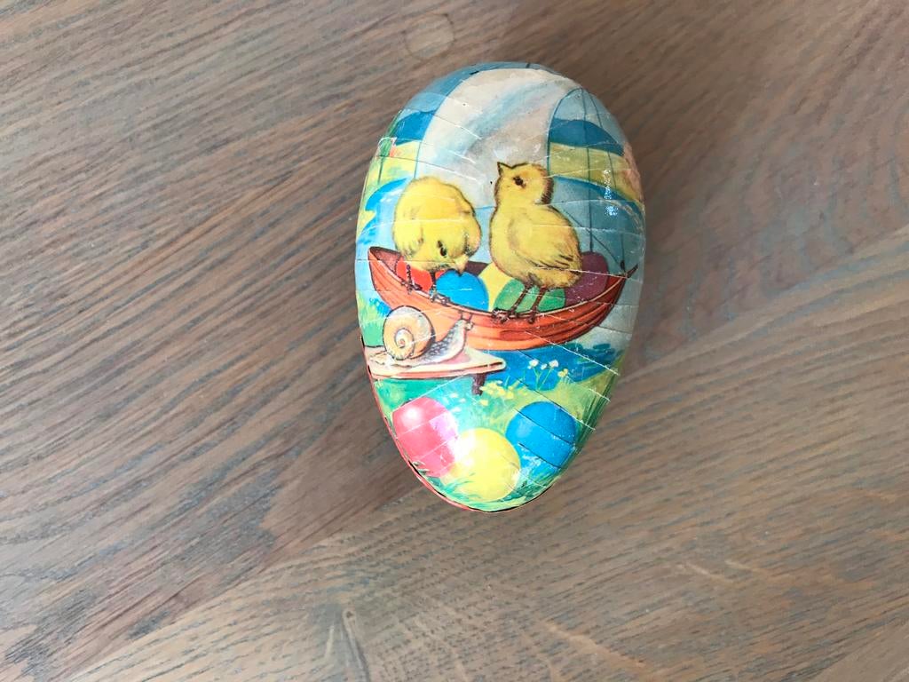 Vintage kartonnen paasei , 1960 candycontainer DDR, Ophalen of Verzenden