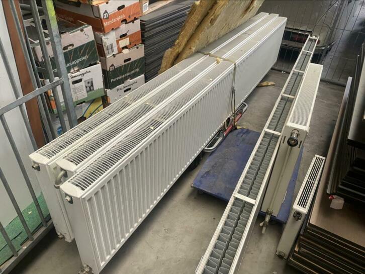 Diversen radiatoren verschillende maten korting tot zaterdag