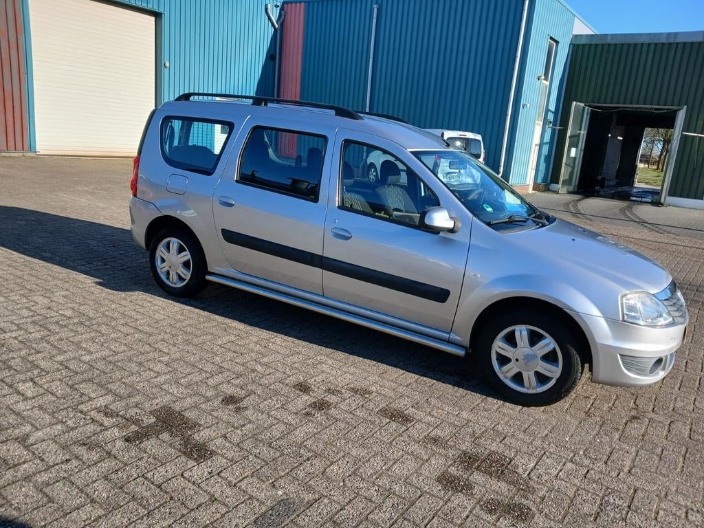 Dacia Logan 1.6 MCV 64KW 5P 2011 Grijs, Auto's, 4 cilinders, 620 kg, Origineel Nederlands, Stationwagon
