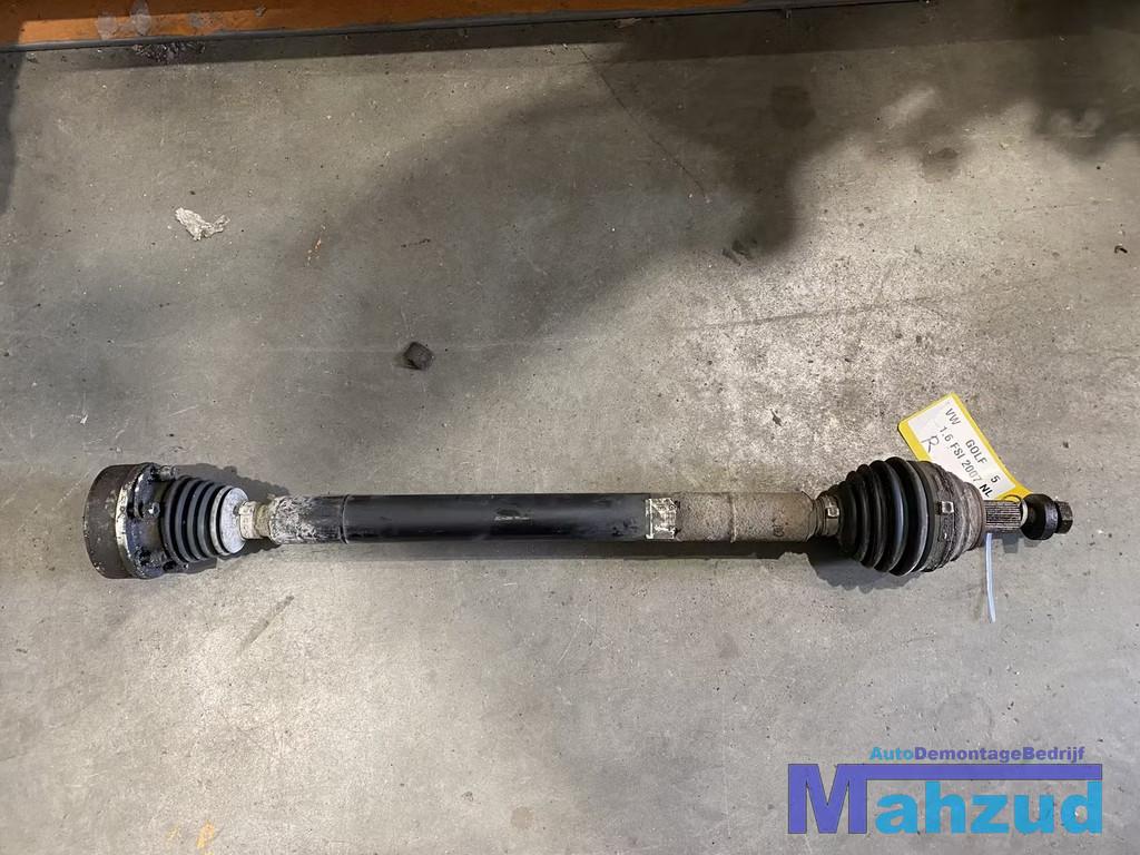 VW GOLF 5 1.6 FSI Rechts aandrijfas 2003-2009, Auto-onderdelen, Gebruikt, Volkswagen, Volkswagen AG, Berliner Ring 2
38440  Wolfsburg, DE