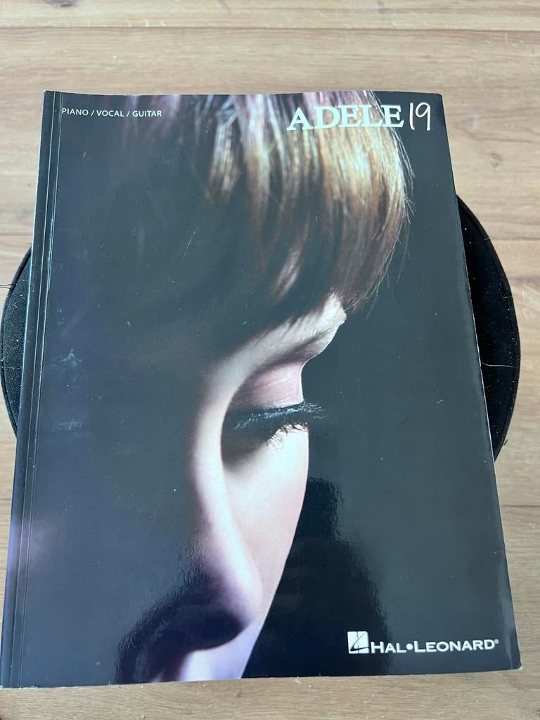 Adele 19 Bladmuziek - Piano, Zang, Gitaar, Gebruikt, Ophalen of Verzenden, Artiest of Componist, Piano
