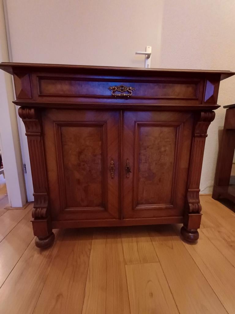 Kast, Antiek en Kunst, Antiek | Meubels | Kasten, Ophalen of Verzenden