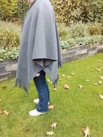 Mooie grijze cape, Kleding | Dames, Ophalen of Verzenden, Zo goed als nieuw, Grijs