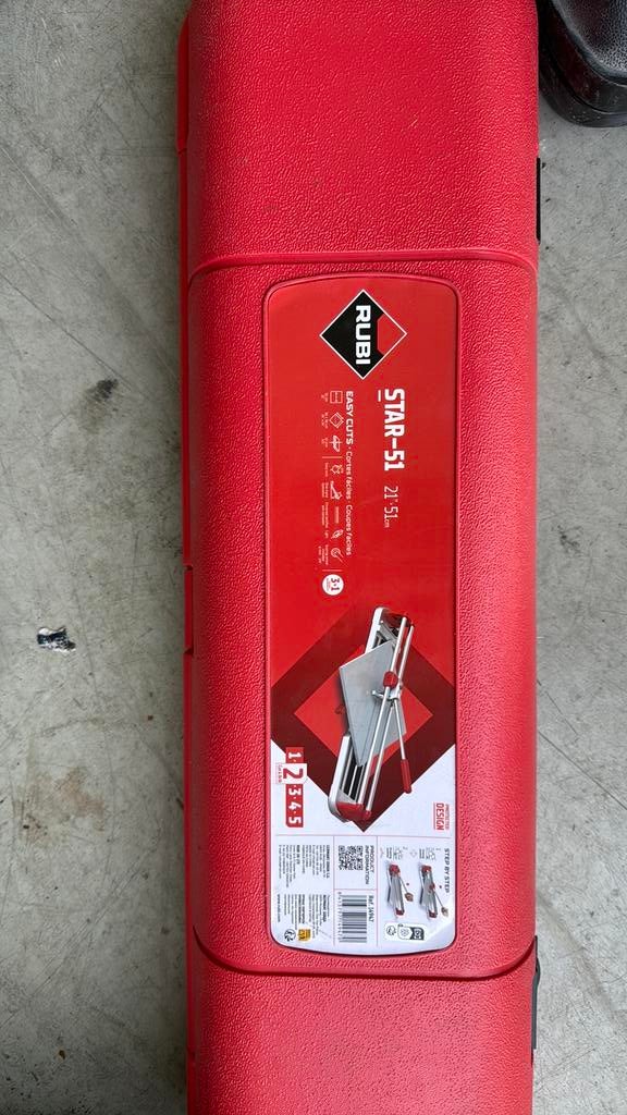 Tegelsnijder, Ophalen, Zo goed als nieuw