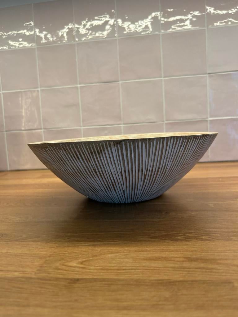 Decoratieve houten schaal - Handgemaakt, Schaal, Rond, Ophalen of Verzenden, Zo goed als nieuw