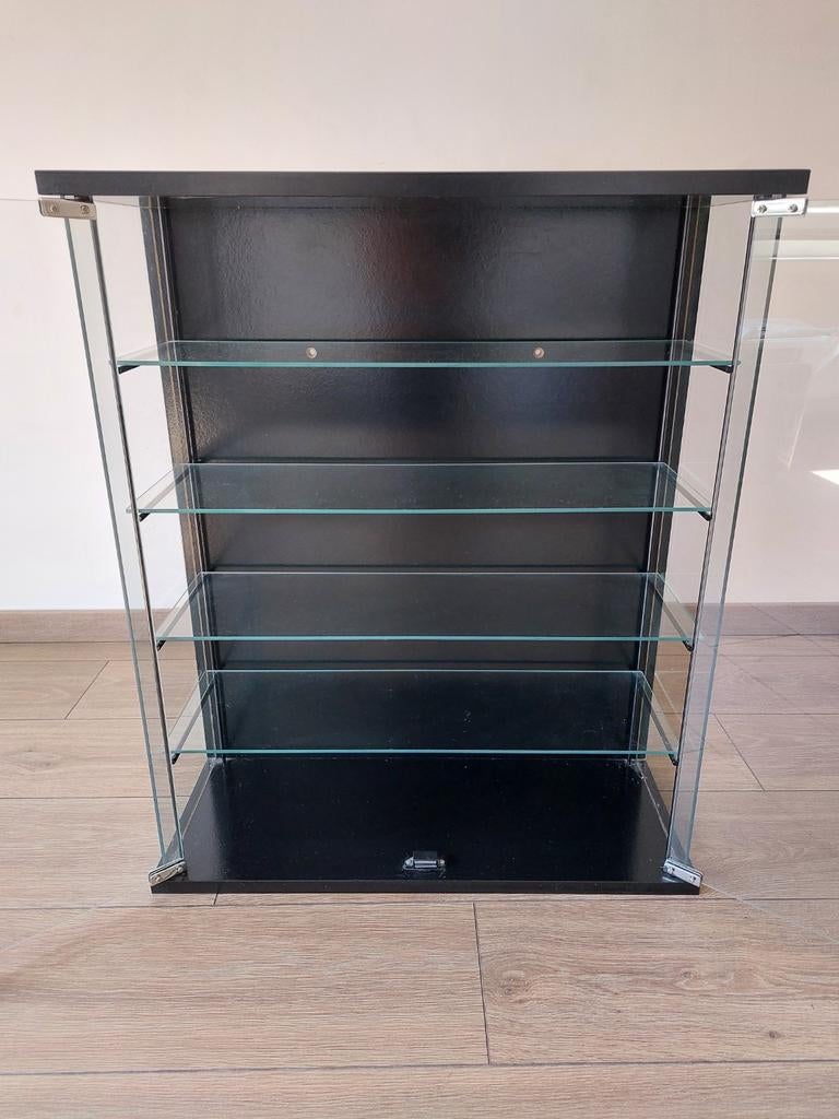 Mooie vitrinekast in nette staat!, Zo goed als nieuw, 150 tot 200 cm, 25 tot 50 cm, 50 tot 100 cm