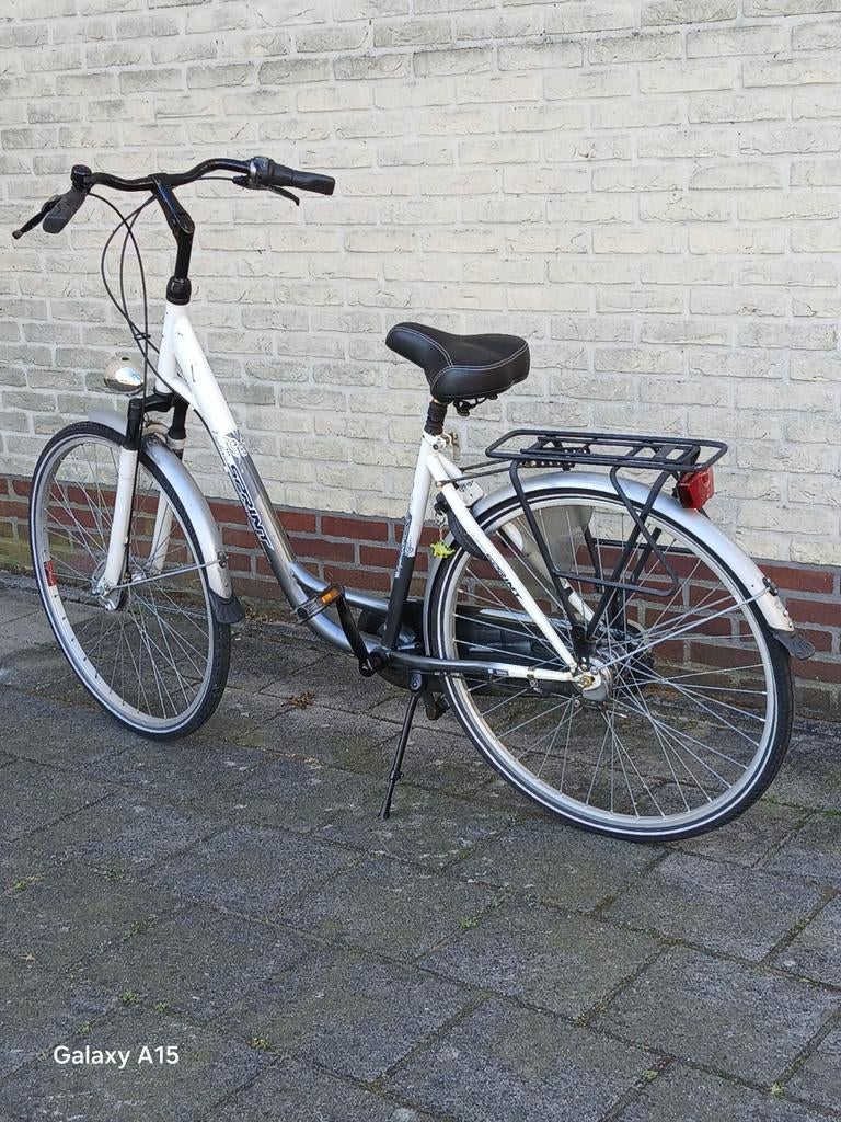 Damesfiets Sprint met lage instap en trommelremmen, Fietsen en Brommers, Fietsen | Meisjes, Gebruikt, Ophalen of Verzenden, Trommelrem