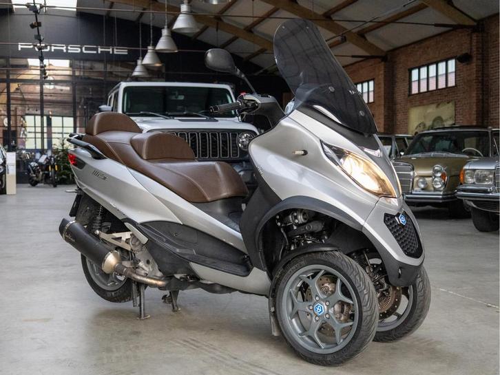 Piaggio 500 LT MP3 Sport ABS (bj 2015), Motoren, Motoren | Piaggio, Bedrijf, Scooter, 12 t/m 35 kW, ABS, Sportuitlaat, Traction Control