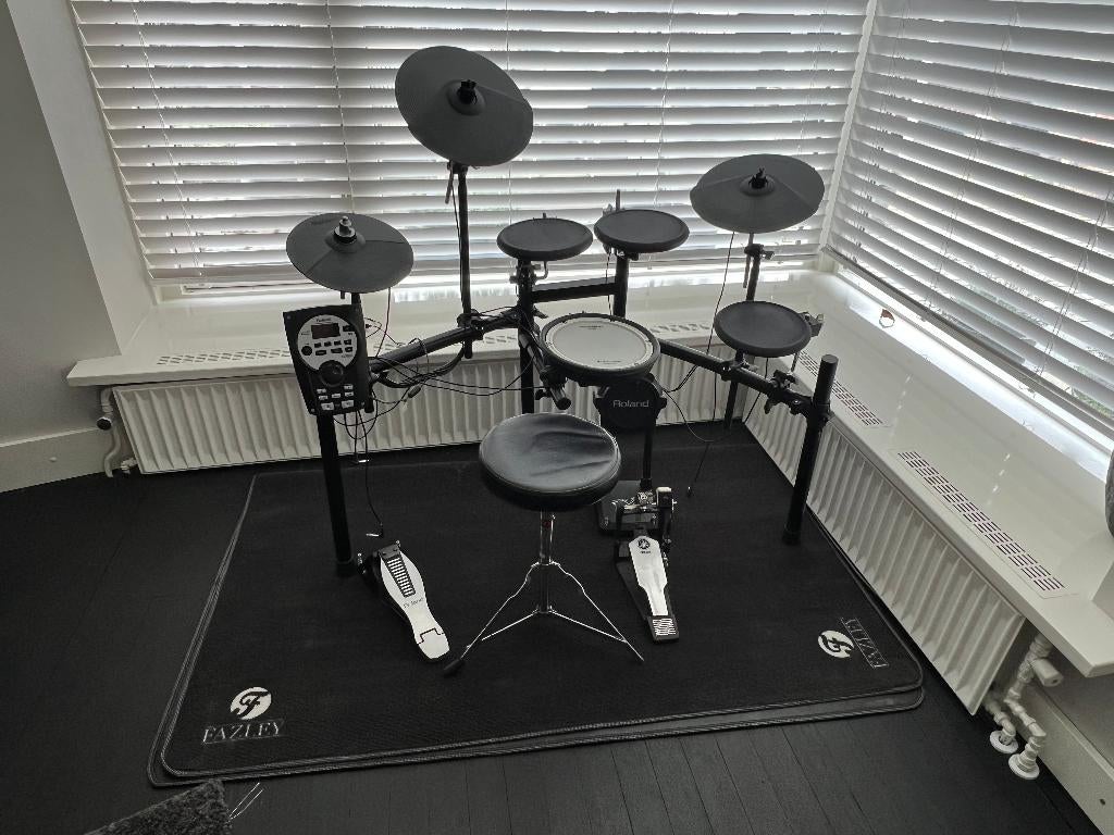 Roland Drumstel TD-11, Muziek en Instrumenten, Drumstellen en Slagwerk, Ophalen, Zo goed als nieuw, Roland, Elektronisch