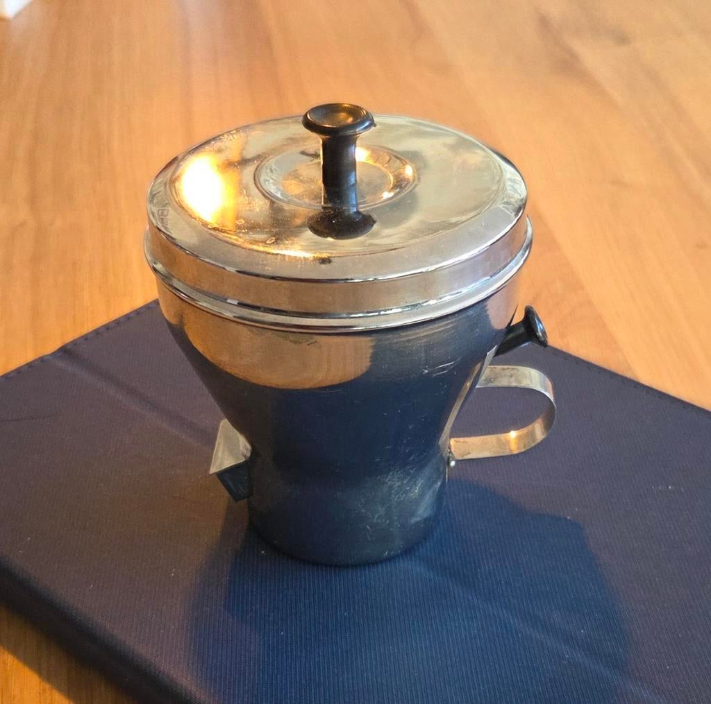 Wie kent hem nog, de gezellige suikerstrooier, Ophalen of Verzenden, Huis en Inrichting