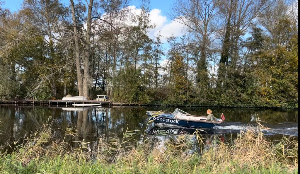 Speedbootje eventueel met motor, Watersport en Boten, Platbodems, Zo goed als nieuw, Tot 6 meter, Polyester, Benzine, Ophalen