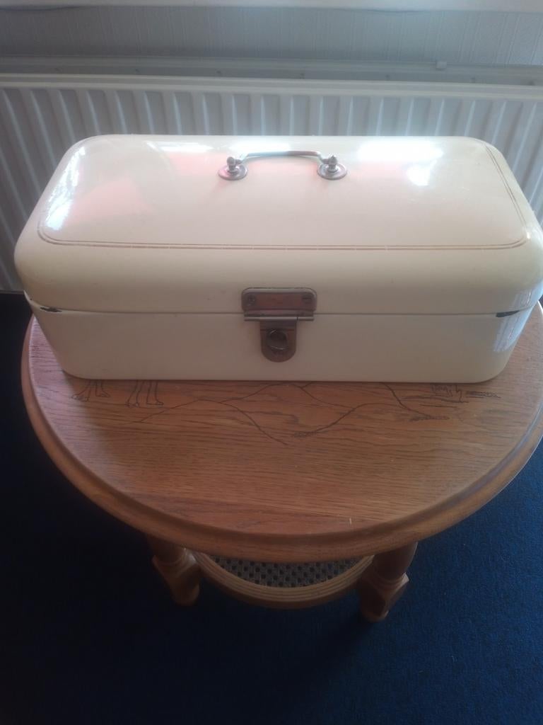 EMAILLE WITTE BROOD TROMMEL, Antiek en Kunst, Antiek | Emaille, Ophalen